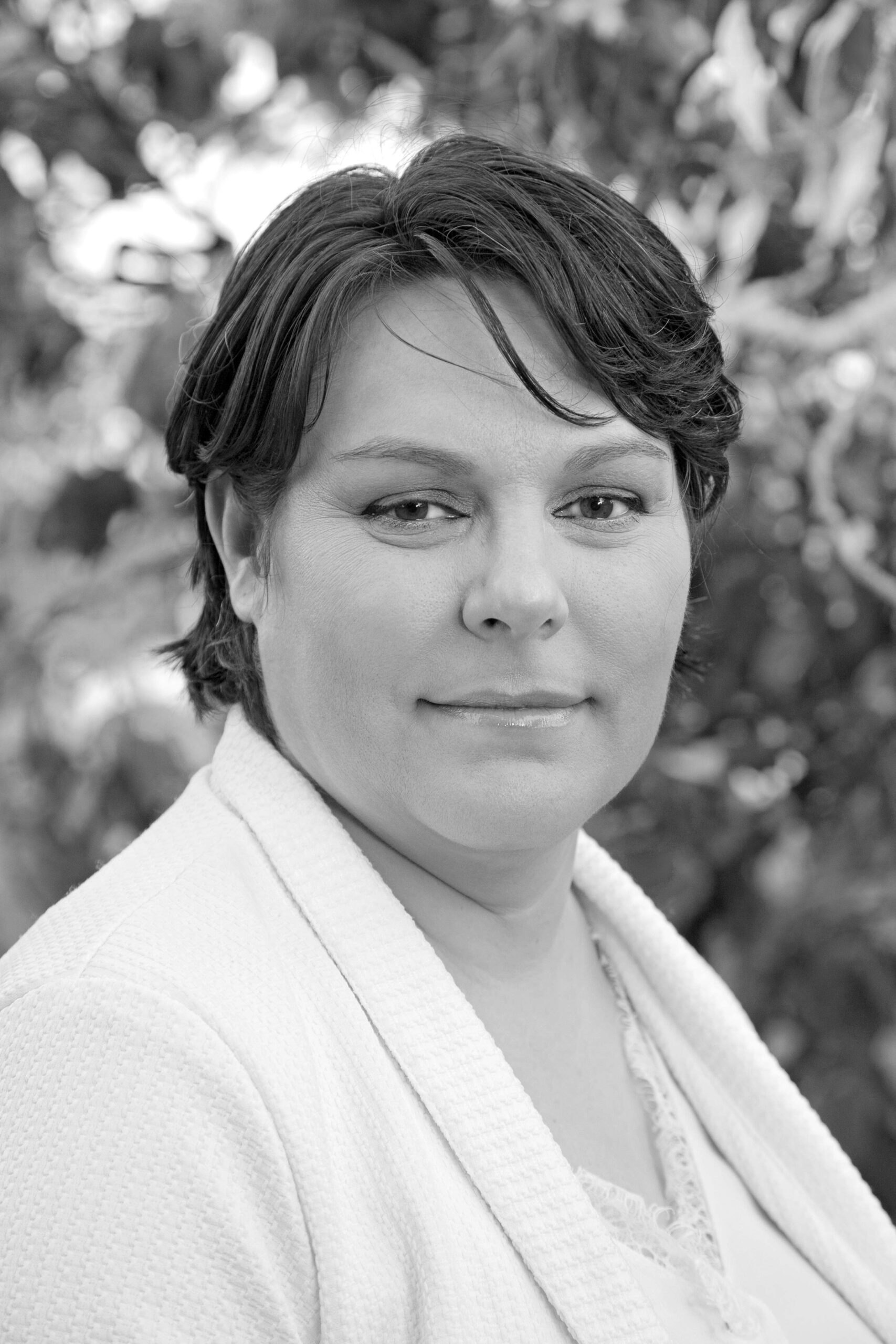 2023-04-23_SesionFotografica1_bn_Baja Retrato de Inés Arias de Reyna